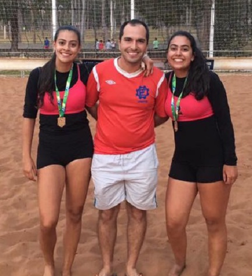 A dupla de vôlei de praia feminino conquistou a medalha de ouro.
